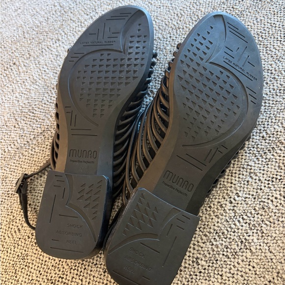 Munro Celia slingback sandals in black leather size 9.5 NEW - Picture 6 of 8